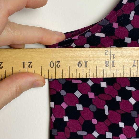 CECE Dress Womens Size 8 Tie Neck Sleeveless Geo Print Maroon Black Corpcore - Picture 9 of 11